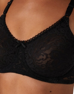 Soutien-gorge à armatures en dentelle et lisse